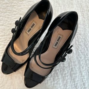 Miu Miu amazing patent leather Maryjane heels. So on trend this season!